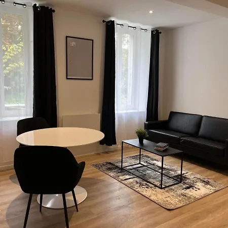 Elegant Pierre Fabre-t1-wifi-velo Appartement